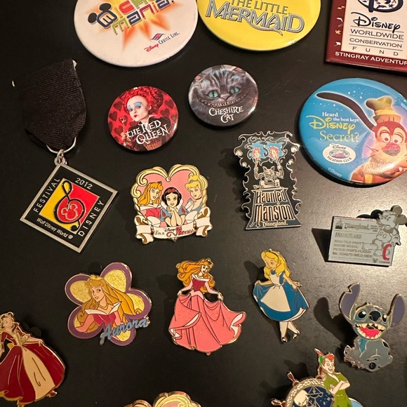Vintage Disney Parks Buttons & Pins Bundle (25+ Pieces) 🎊✨ - Picture 4 of 7